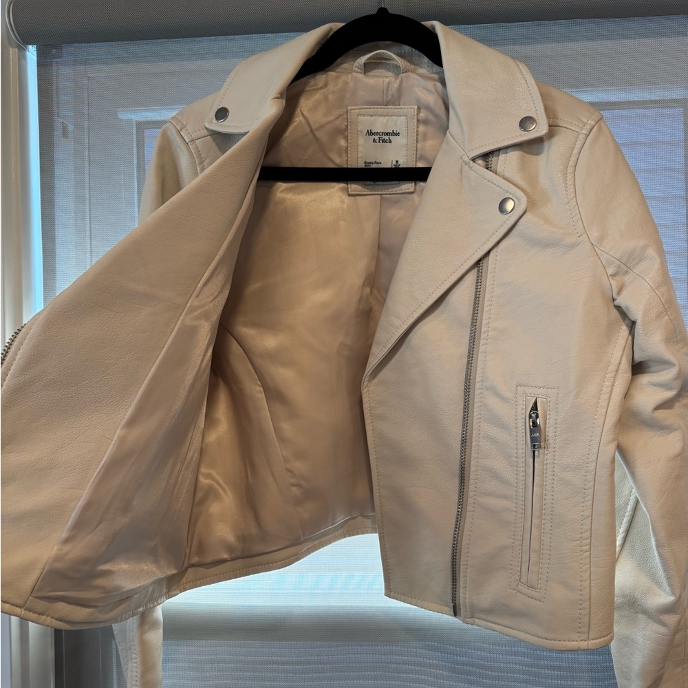 Abercrombie & Fitch Women's Cream Leather Moto Jacket